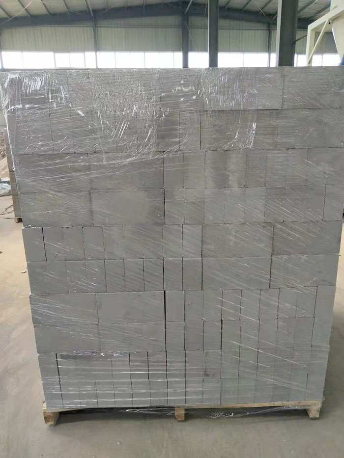 水泥珍珠巖隔熱磚打包中 水泥珍珠巖隔熱磚打包中